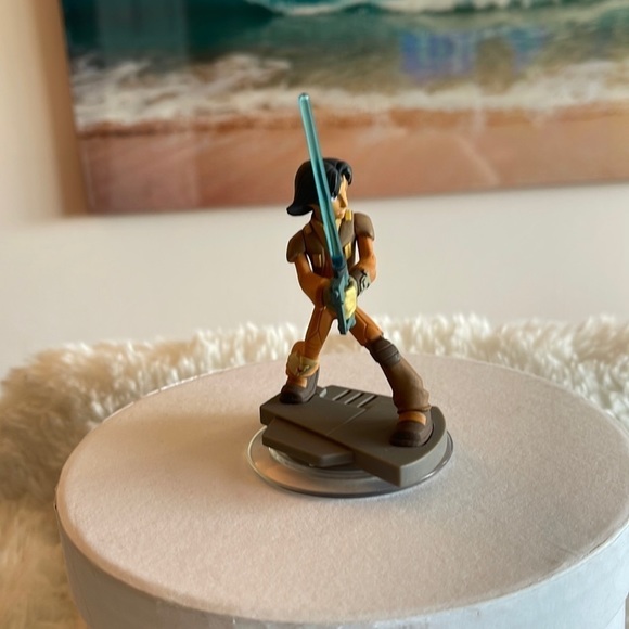 Star Wars Disney action figure perfect condition unboxed 
No damage - Picture 1 of 5